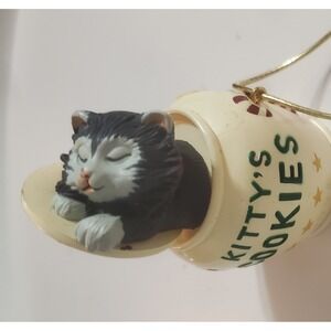 Hallmark Keepsake Ornaments Cat Nap Kitty's Cookies Kitten Jar 1994 NO BOX VTG